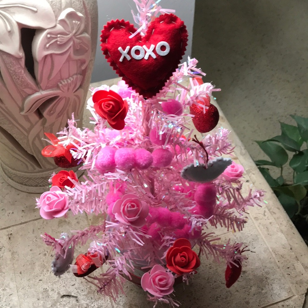 ❤️ Valentine’s Day Pink Rose Faux Tree ❤️
